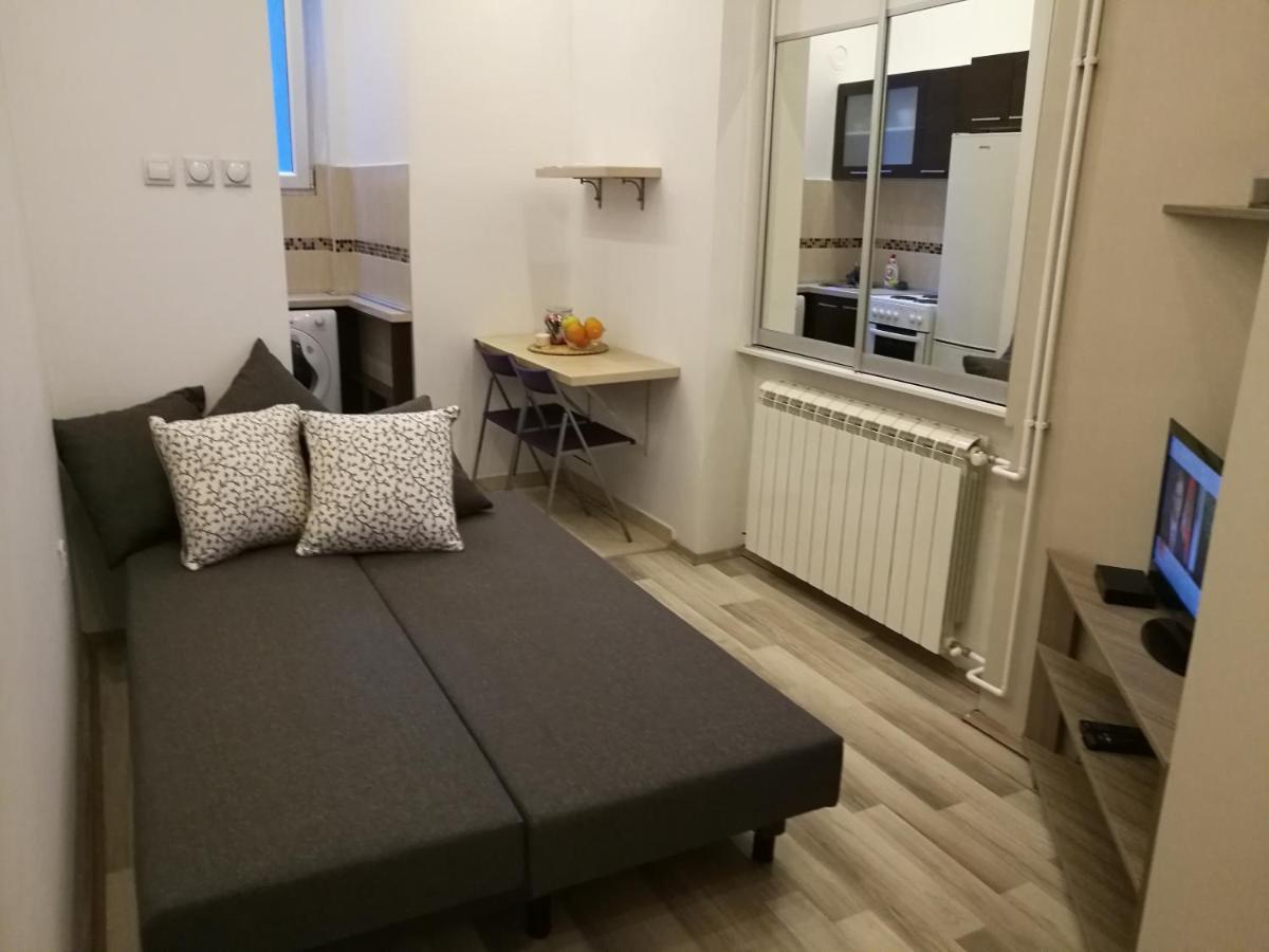 Apartment In The Heart Of Belgrad Exterior foto
