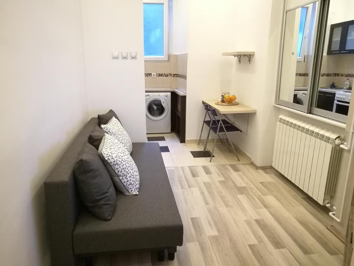 Apartment In The Heart Of Belgrad Exterior foto